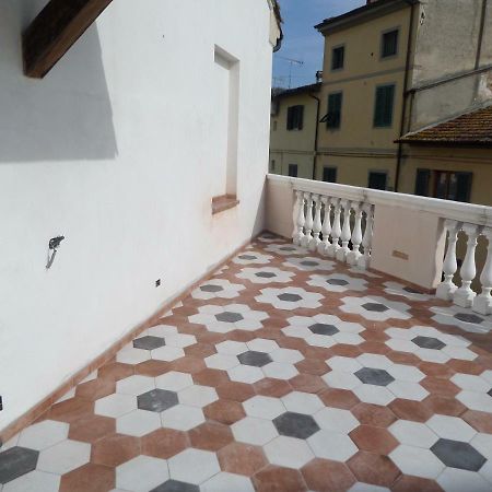 Ferienwohnung La Terrazza Palaia Exterior foto