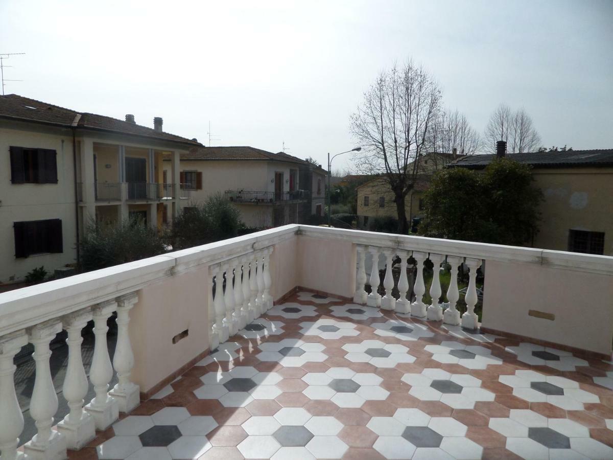 Ferienwohnung La Terrazza Palaia Exterior foto